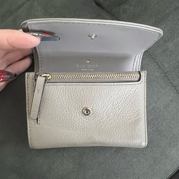 Kate Spade handbag and matching wallet - Picture 7 of 7